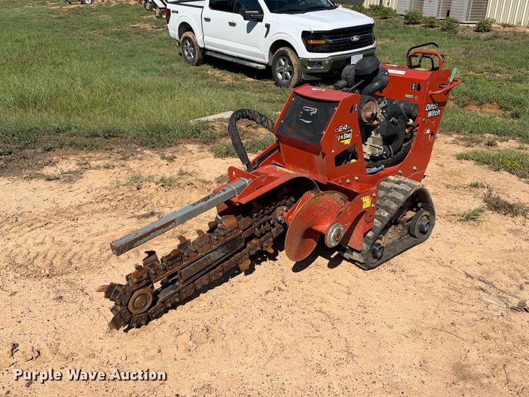 image for item ES8270 2019 Ditch Witch C24X trencher