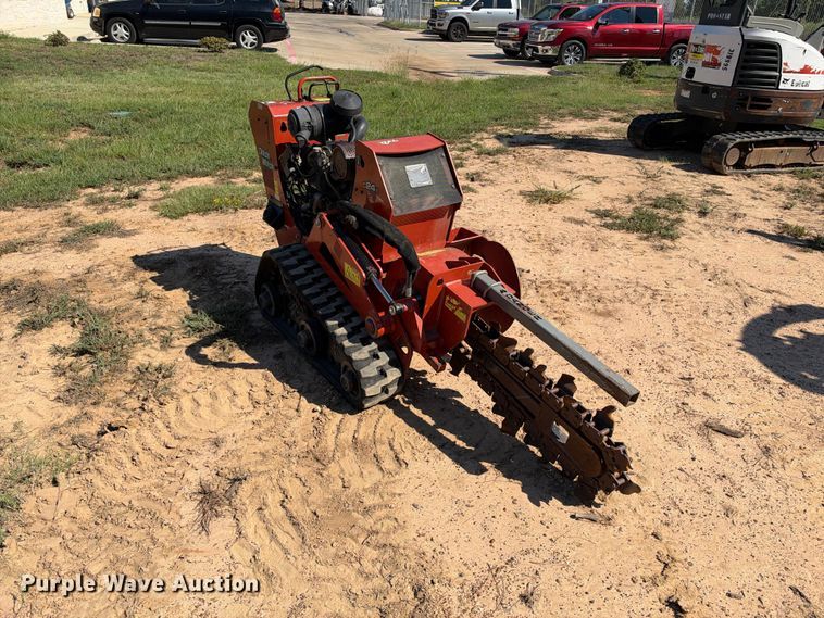 image for item ES8270 2019 Ditch Witch C24X trencher