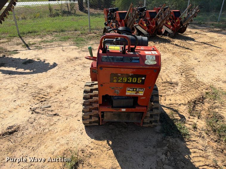 image for item ES8270 2019 Ditch Witch C24X trencher