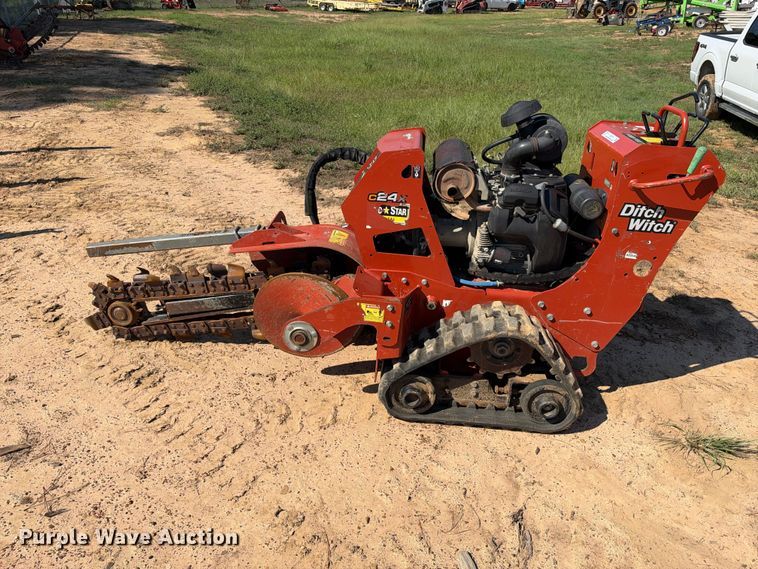 image for item ES8270 2019 Ditch Witch C24X trencher