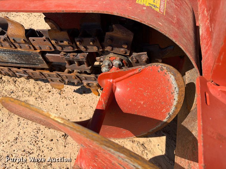 image for item ES8270 2019 Ditch Witch C24X trencher