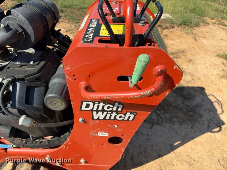 image for item ES8270 2019 Ditch Witch C24X trencher