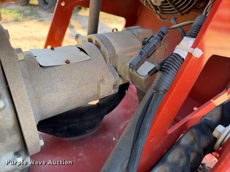 image for item ES8270 2019 Ditch Witch C24X trencher