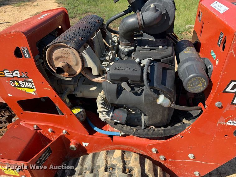 image for item ES8270 2019 Ditch Witch C24X trencher