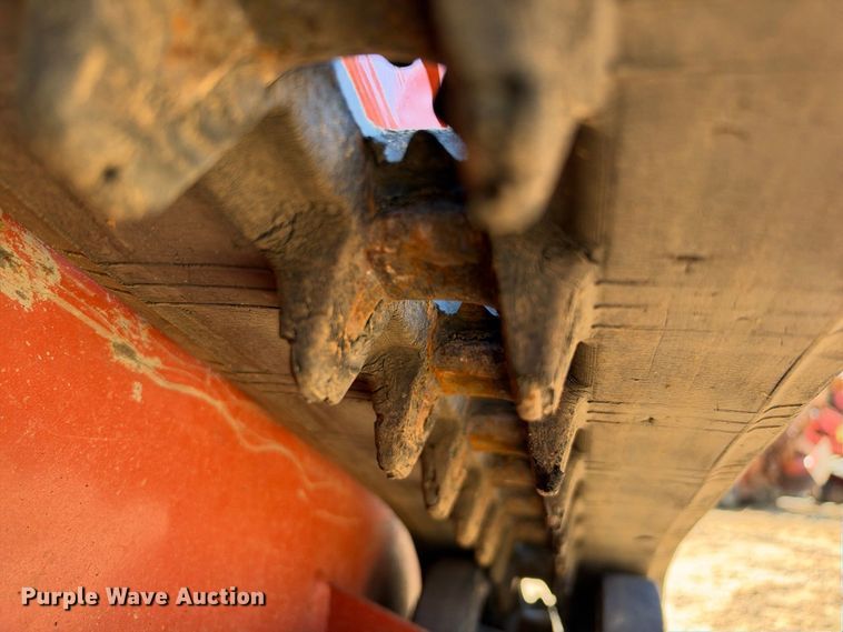 image for item ES8270 2019 Ditch Witch C24X trencher