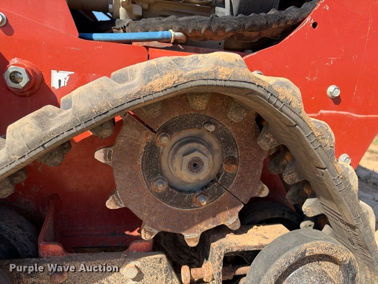 image for item ES8270 2019 Ditch Witch C24X trencher