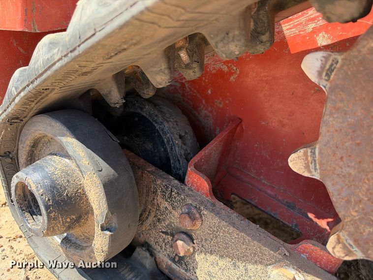 image for item ES8270 2019 Ditch Witch C24X trencher
