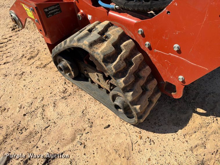 image for item ES8270 2019 Ditch Witch C24X trencher