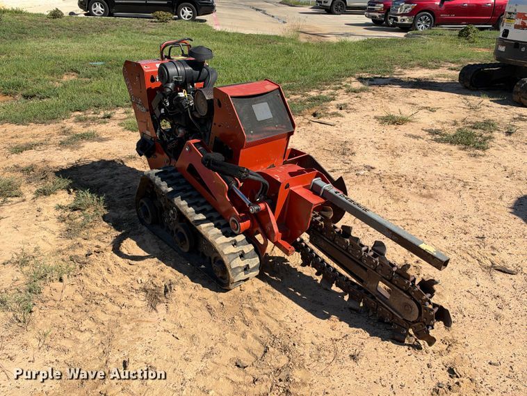 image for item ES8271 2018 Ditch Witch C24X trencher