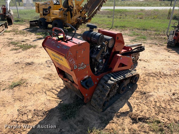 image for item ES8271 2018 Ditch Witch C24X trencher