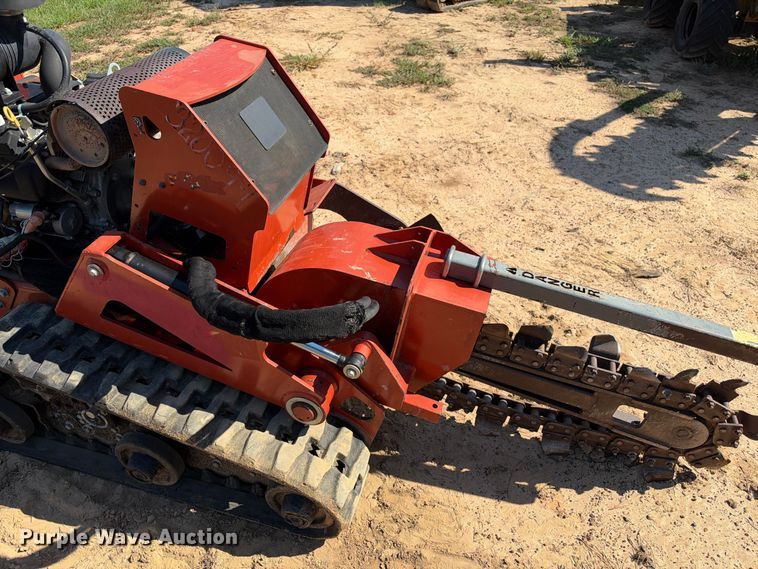 image for item ES8271 2018 Ditch Witch C24X trencher