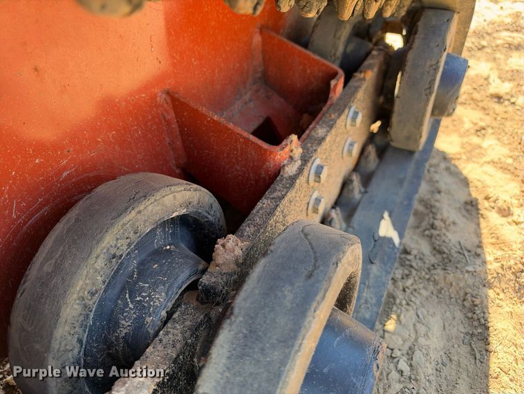 image for item ES8271 2018 Ditch Witch C24X trencher