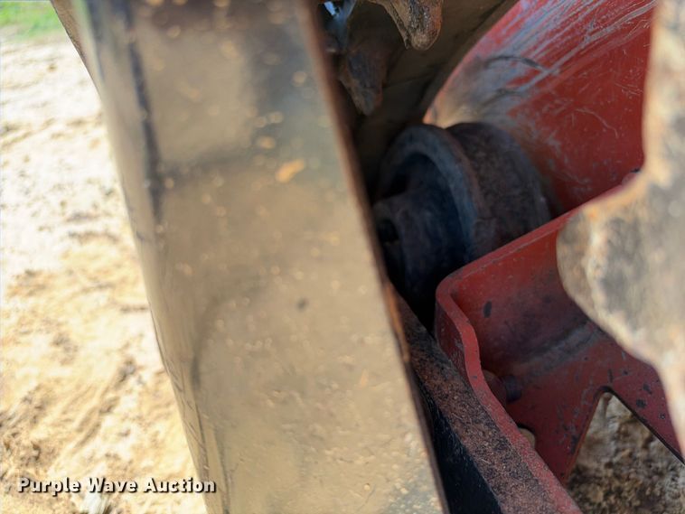image for item ES8271 2018 Ditch Witch C24X trencher