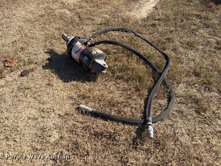 image for item EU0972 2022 Case X1475 auger drive unit