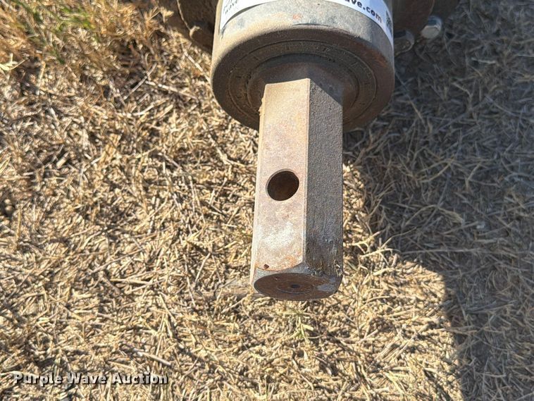 image for item EU0972 2022 Case X1475 auger drive unit