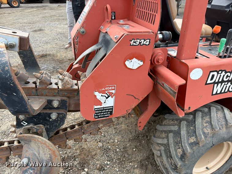 2012 Ditch Witch RT45