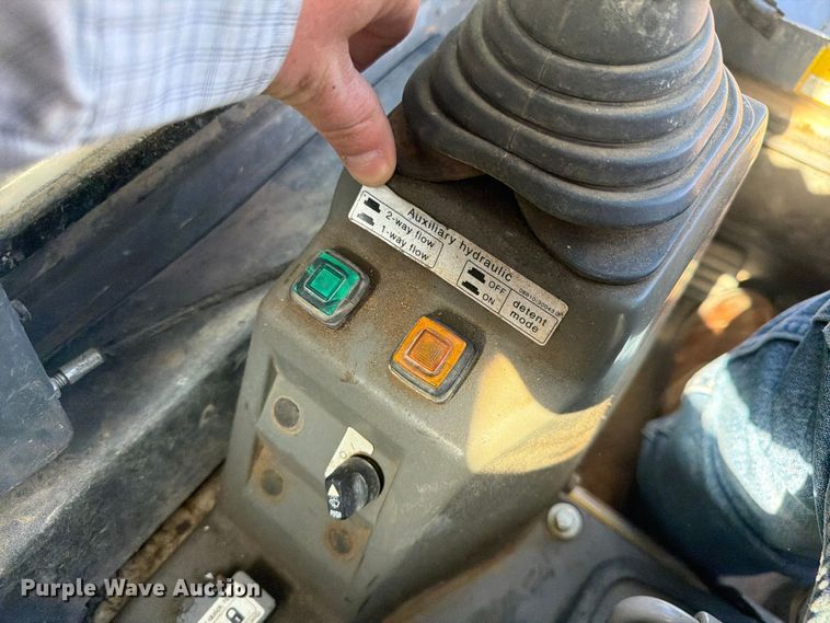image for item EW1197 2014 Takeuchi TL10 tracked skid steer loader