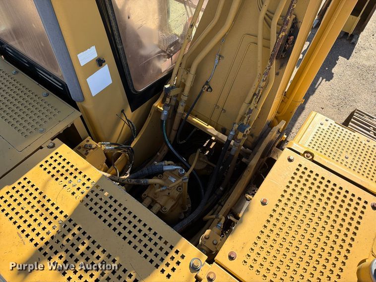image for item EW1200 1997 Caterpillar 320B L excavator