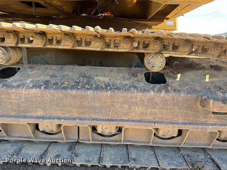 image for item EW1200 1997 Caterpillar 320B L excavator