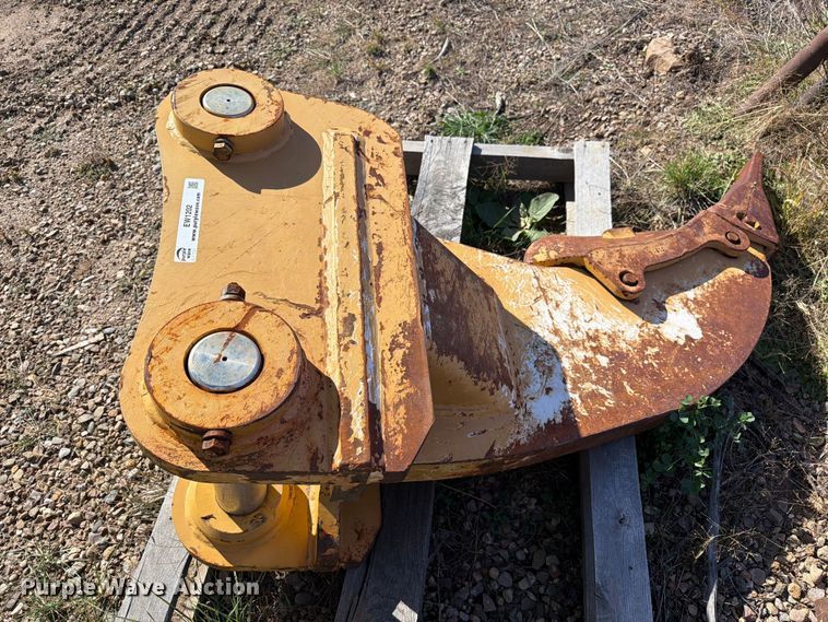 image for item EW1202 Bedrock 320 B-Linkage excavator ripper