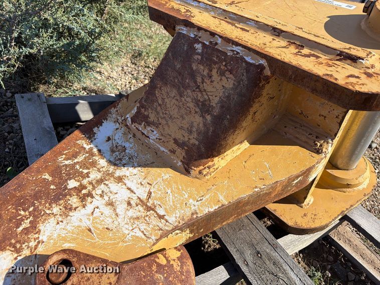 image for item EW1202 Bedrock 320 B-Linkage excavator ripper