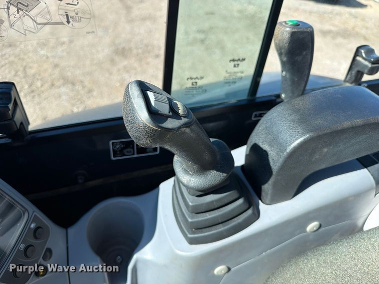 image for item EW1203 2013 Kubota U27-4 mini excavator