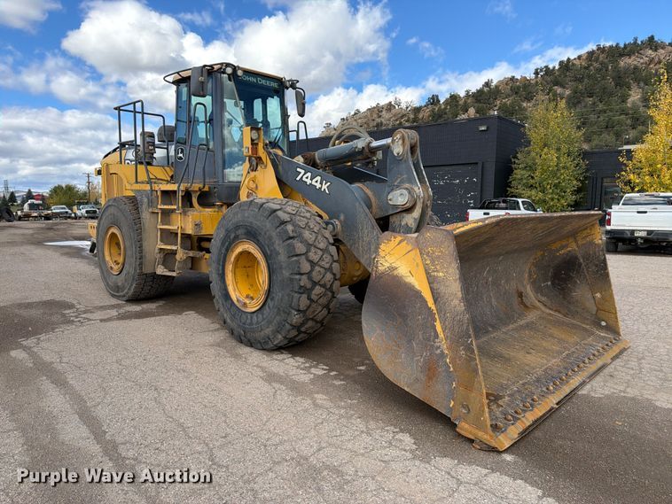 image for item EW2325 2014 John Deere 744K wheel loader