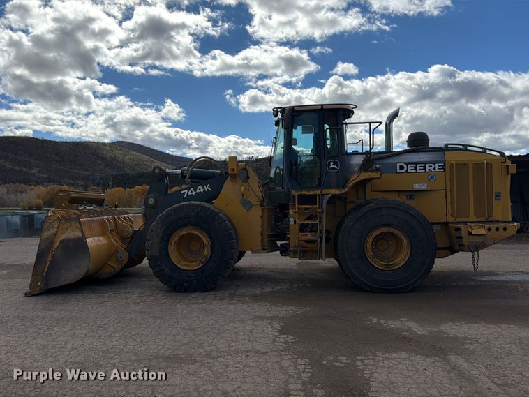 image for item EW2325 2014 John Deere 744K wheel loader
