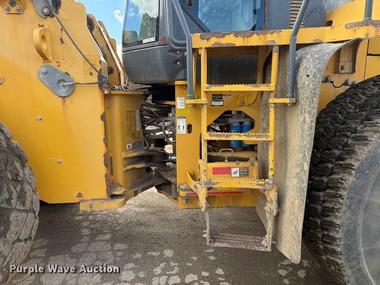image for item EW2325 2014 John Deere 744K wheel loader
