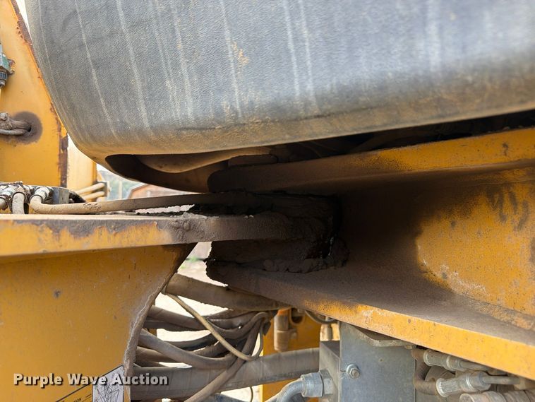 image for item EW2325 2014 John Deere 744K wheel loader