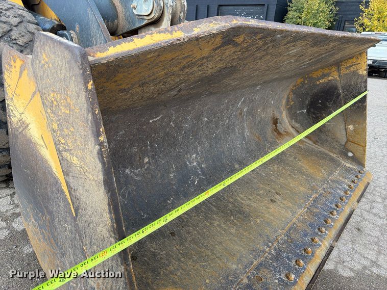 image for item EW2325 2014 John Deere 744K wheel loader