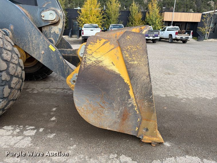 image for item EW2325 2014 John Deere 744K wheel loader