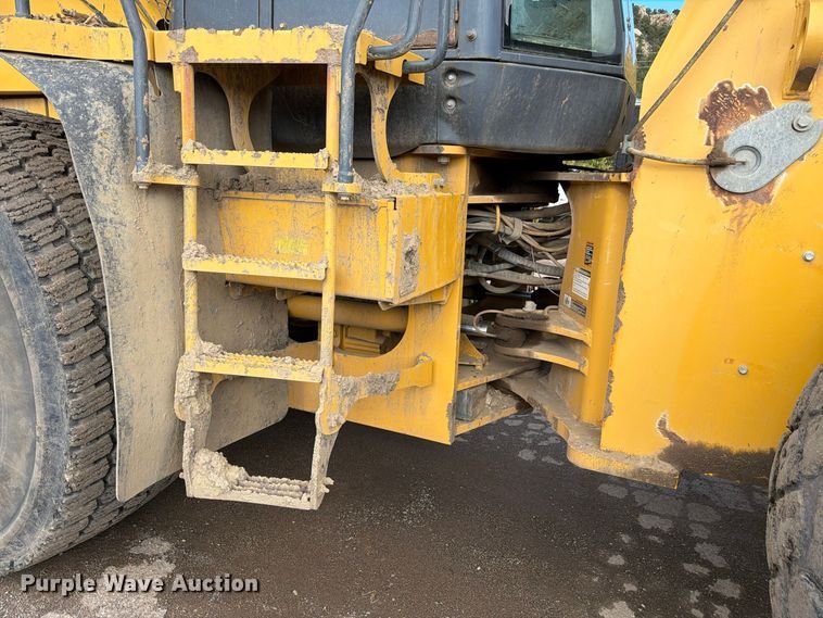 image for item EW2325 2014 John Deere 744K wheel loader