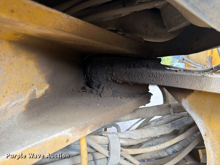 image for item EW2325 2014 John Deere 744K wheel loader