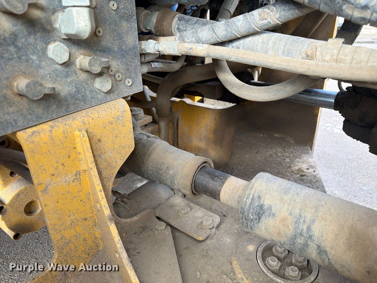 image for item EW2325 2014 John Deere 744K wheel loader