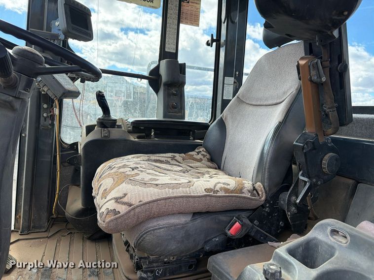 image for item EW2325 2014 John Deere 744K wheel loader