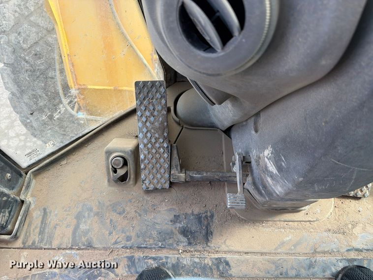 image for item EW2325 2014 John Deere 744K wheel loader