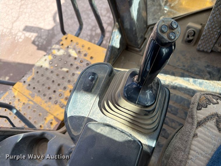 image for item EW2325 2014 John Deere 744K wheel loader