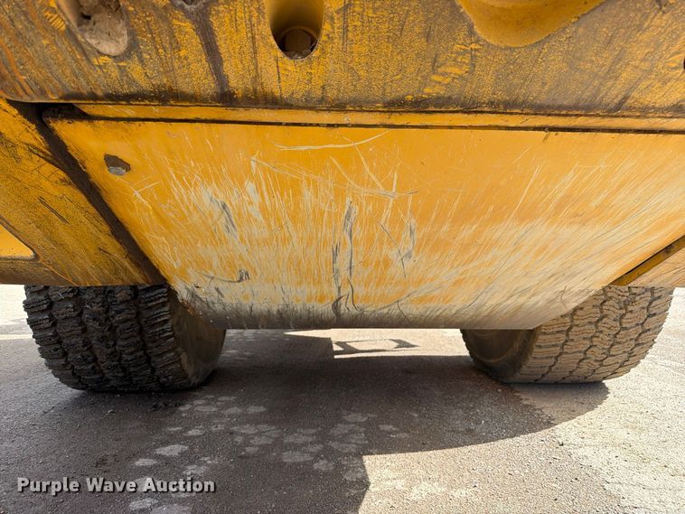image for item EW2325 2014 John Deere 744K wheel loader