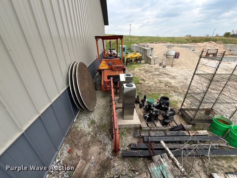 image for item EW5188 Ditch Witch R30 trencher