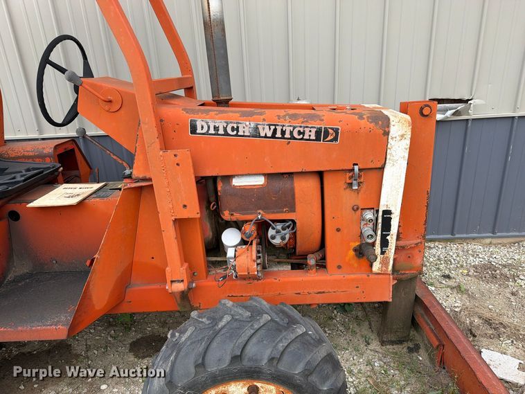 image for item EW5188 Ditch Witch R30 trencher