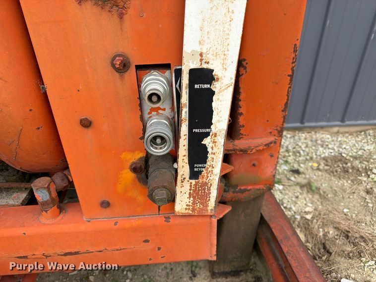 image for item EW5188 Ditch Witch R30 trencher