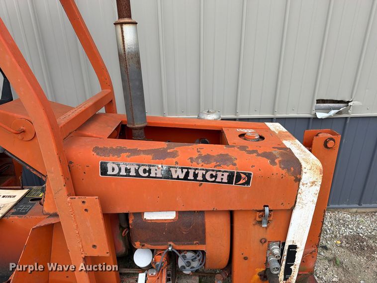 image for item EW5188 Ditch Witch R30 trencher