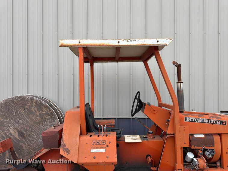 image for item EW5188 Ditch Witch R30 trencher