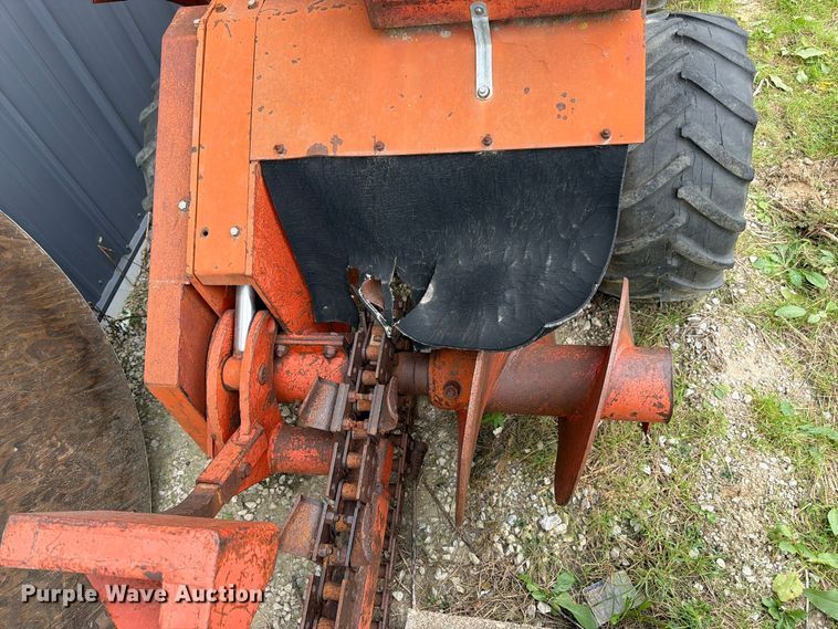 image for item EW5188 Ditch Witch R30 trencher