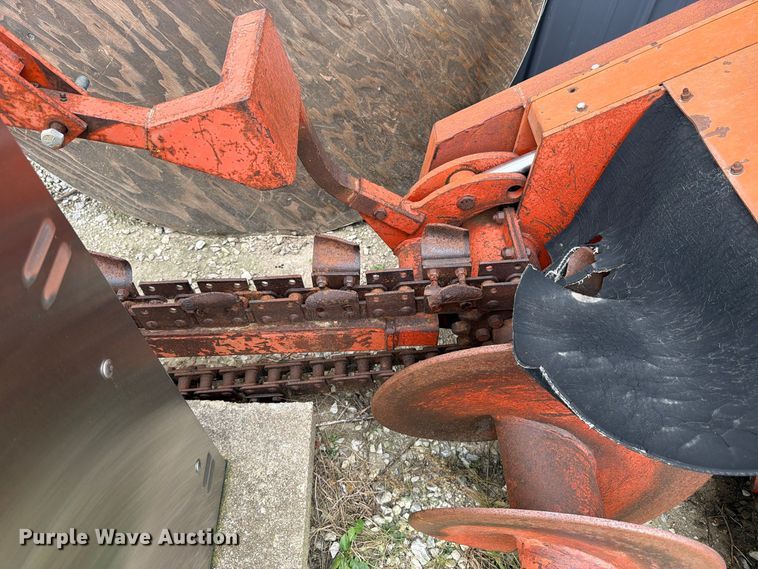 image for item EW5188 Ditch Witch R30 trencher