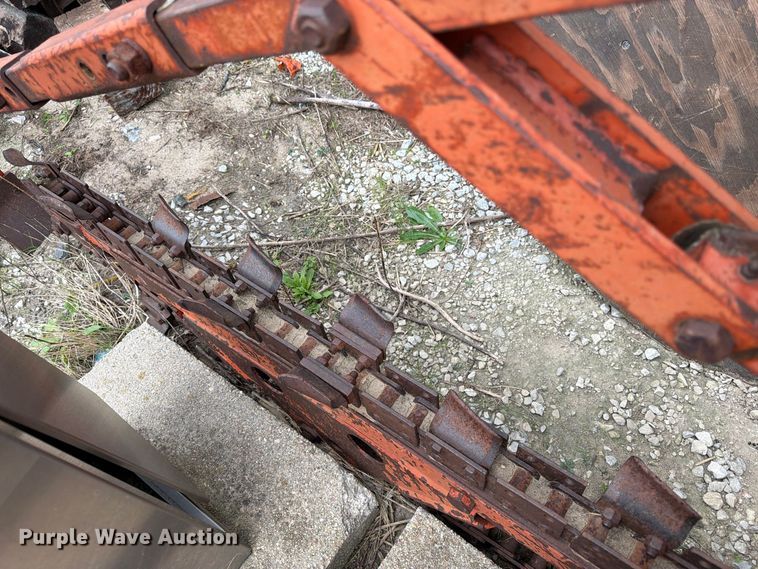 image for item EW5188 Ditch Witch R30 trencher