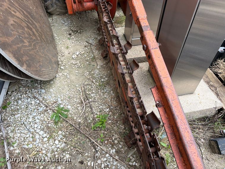image for item EW5188 Ditch Witch R30 trencher