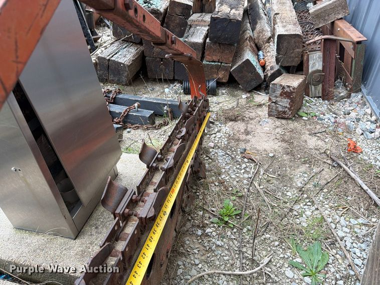 image for item EW5188 Ditch Witch R30 trencher