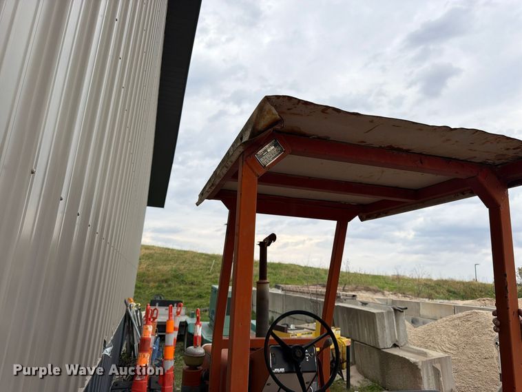 image for item EW5188 Ditch Witch R30 trencher